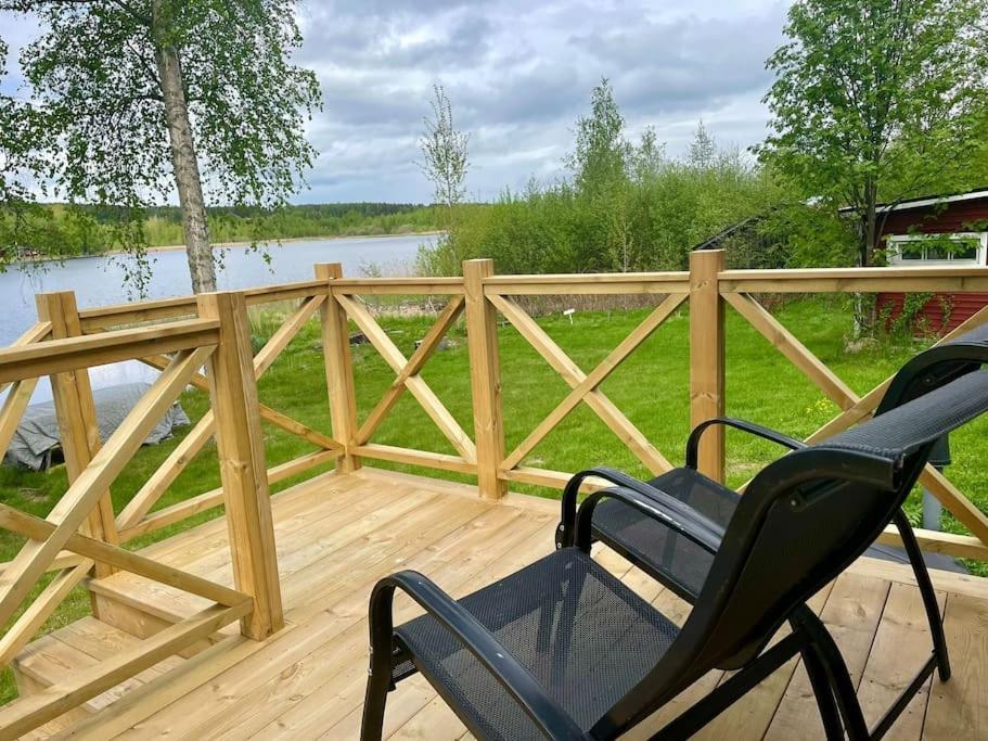 Mysig Stuga Med Sjoetomt, Naera Jaervsoebacken Jarvso Exterior foto