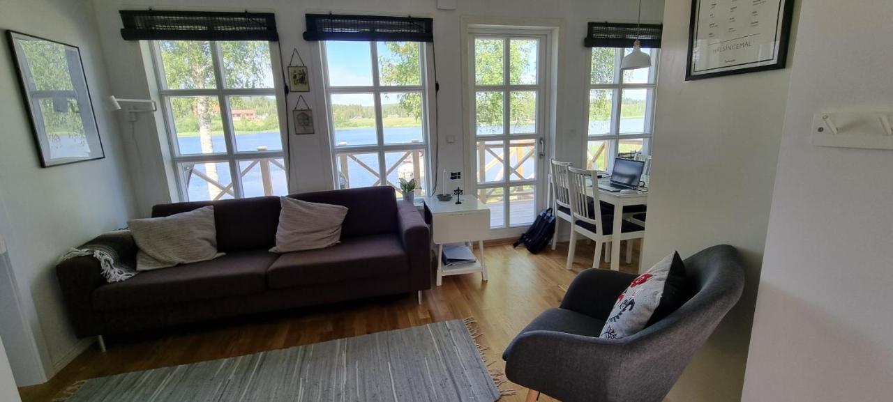 Mysig Stuga Med Sjoetomt, Naera Jaervsoebacken Jarvso Exterior foto